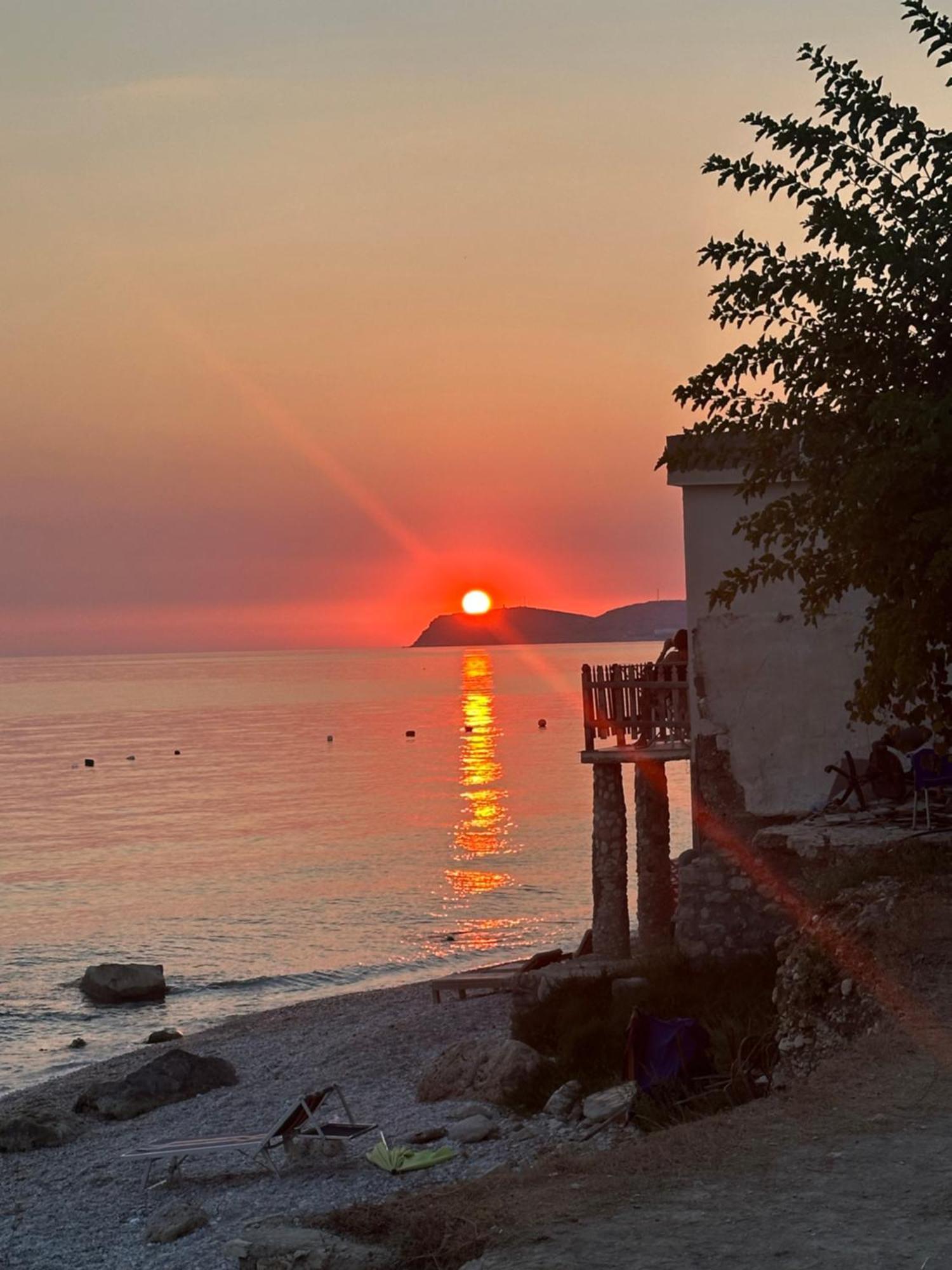 Vila Gusti Borsh Exteriér fotografie