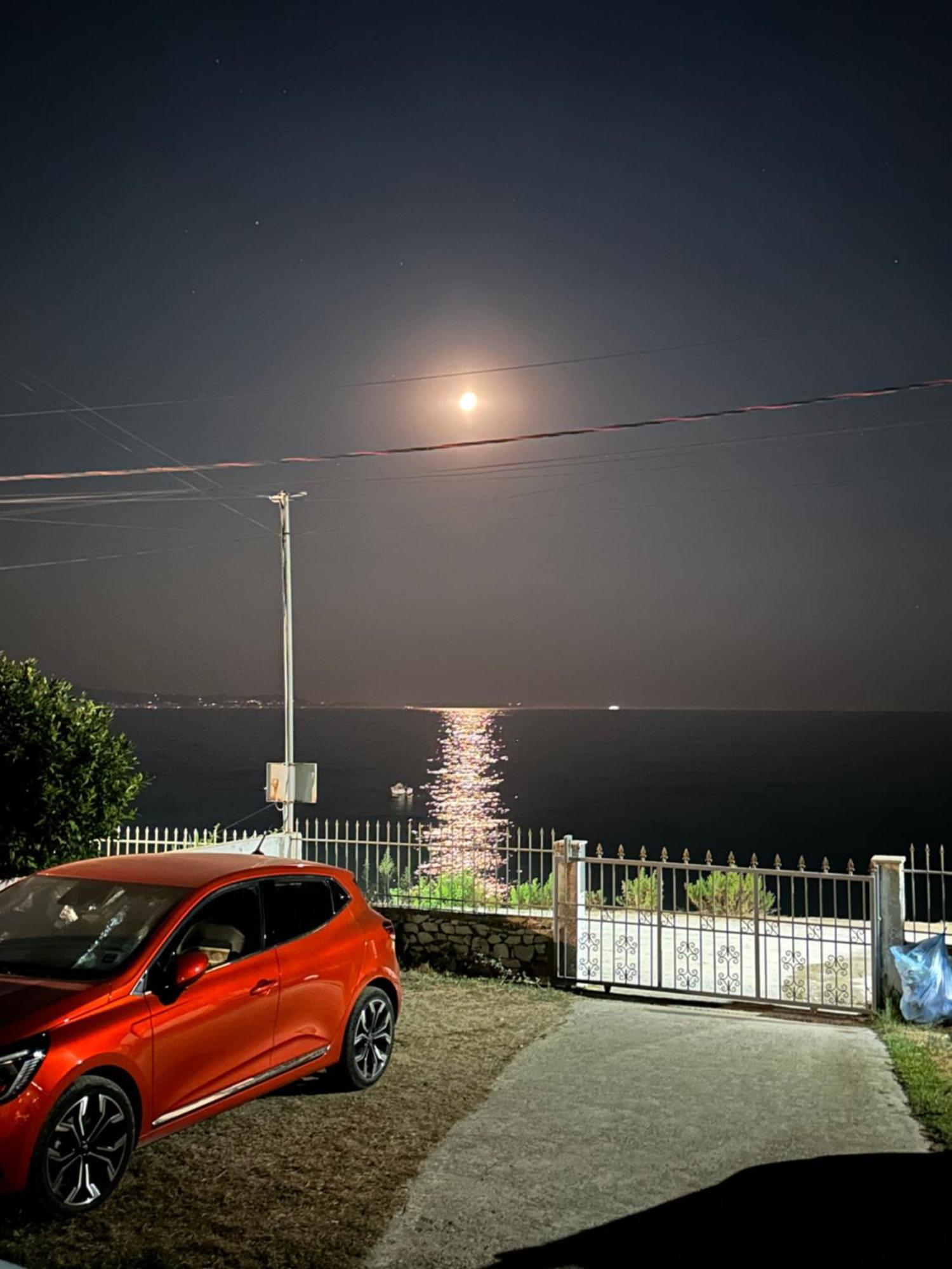 Penzion Vila Gusti Borsh Exteriér fotografie