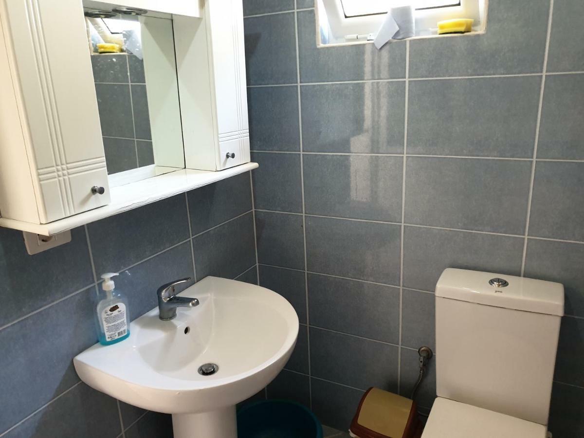 Penzion Vila Gusti Borsh Exteriér fotografie